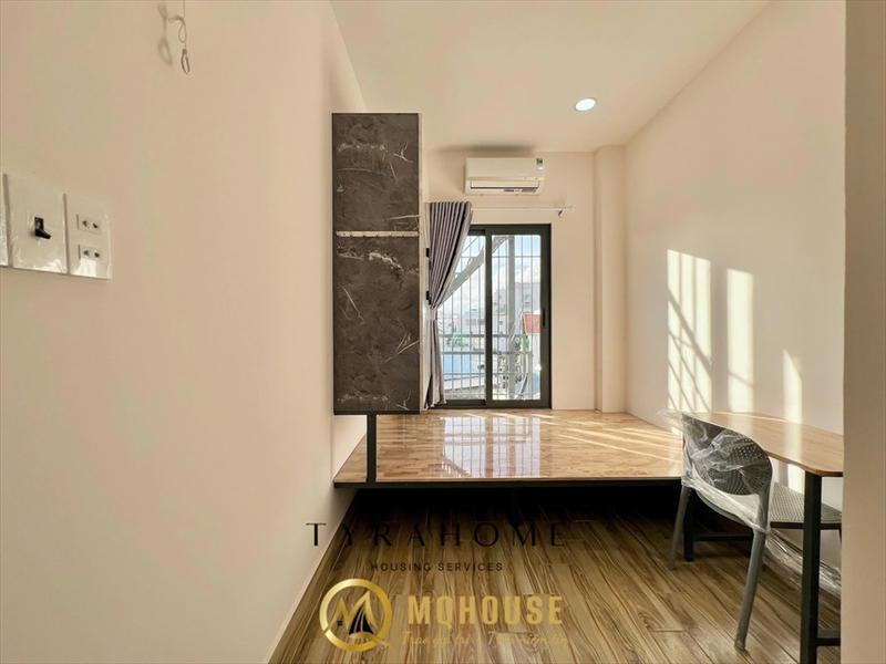 PHÒNG FULLY FURNISHED WITH WINDOW