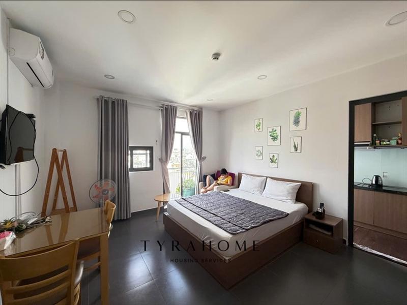 SERVICED APARTMENT FULLY FURNISHED WITH WINDOW