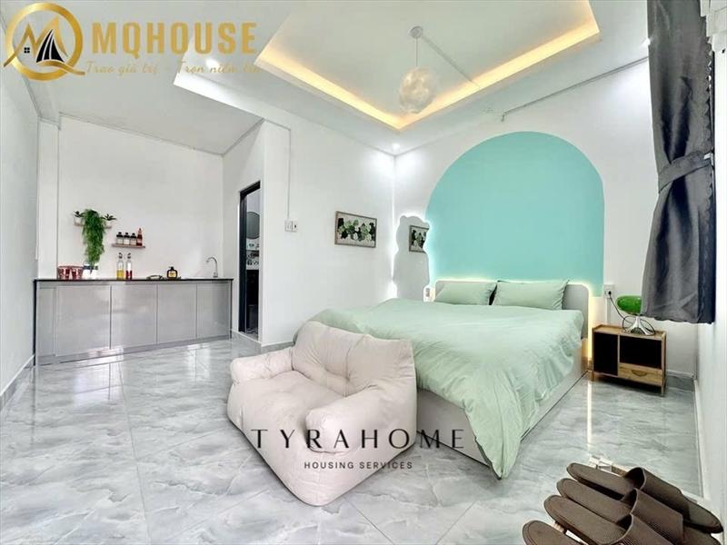 PHÒNG FULLY FURNISHED WITH WINDOW