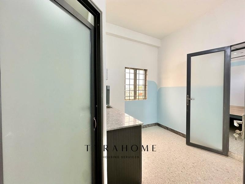 PHÒNG FULLY FURNISHED WITH WINDOW