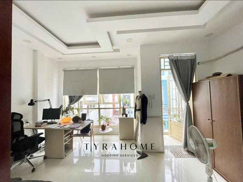 PHÒNG FULLY FURNISHED WITH BALCONY