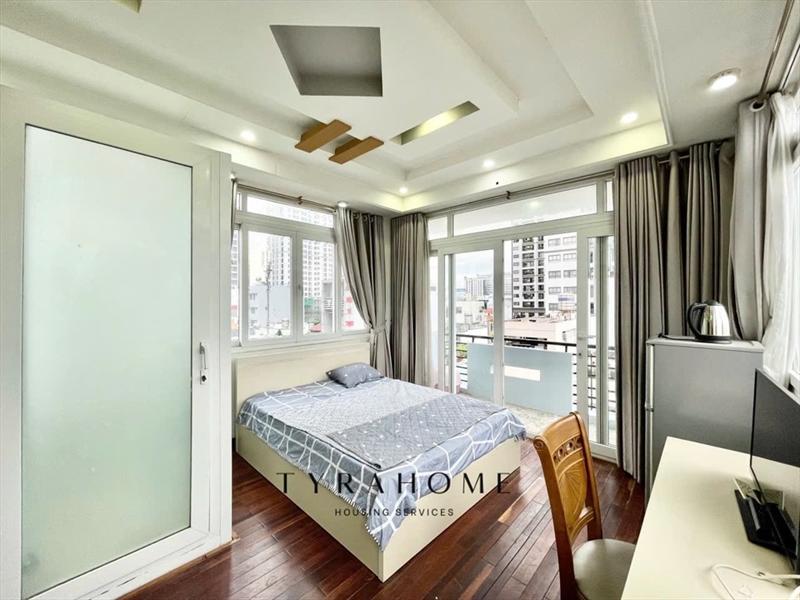 PHÒNG FULLY FURNISHED WITH BALCONY