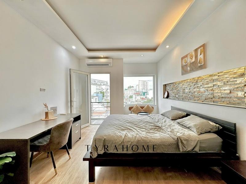 PHÒNG FULLY FURNISHED WITH WINDOW
