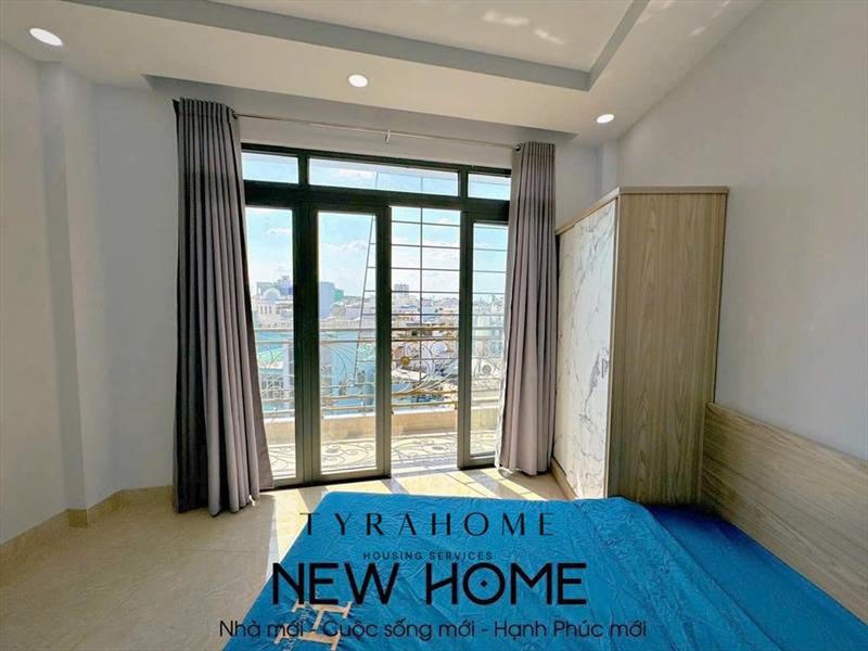 PHÒNG FULLY FURNISHED WITH BALCONY