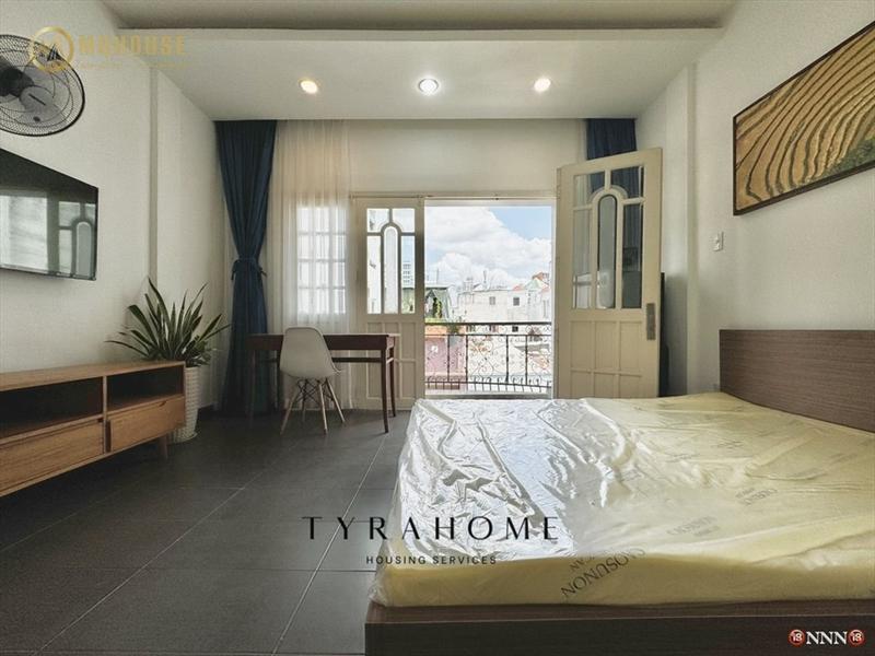 PHÒNG FULLY FURNISHED WITH BALCONY