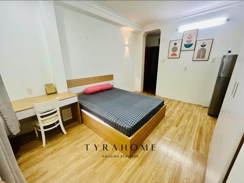 PHÒNG FULLY FURNISHED WITH WINDOW