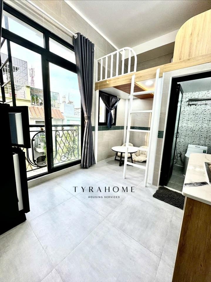 PHÒNG FULLY FURNISHED WITH BALCONY