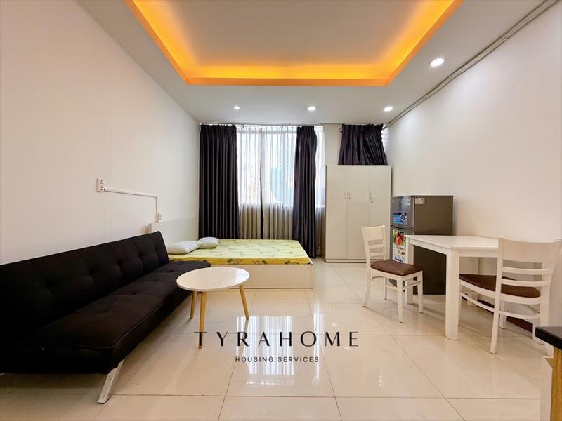 PHÒNG FULLY FURNISHED WITH WINDOW