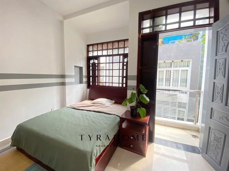 PHÒNG FULLY FURNISHED WITH BALCONY