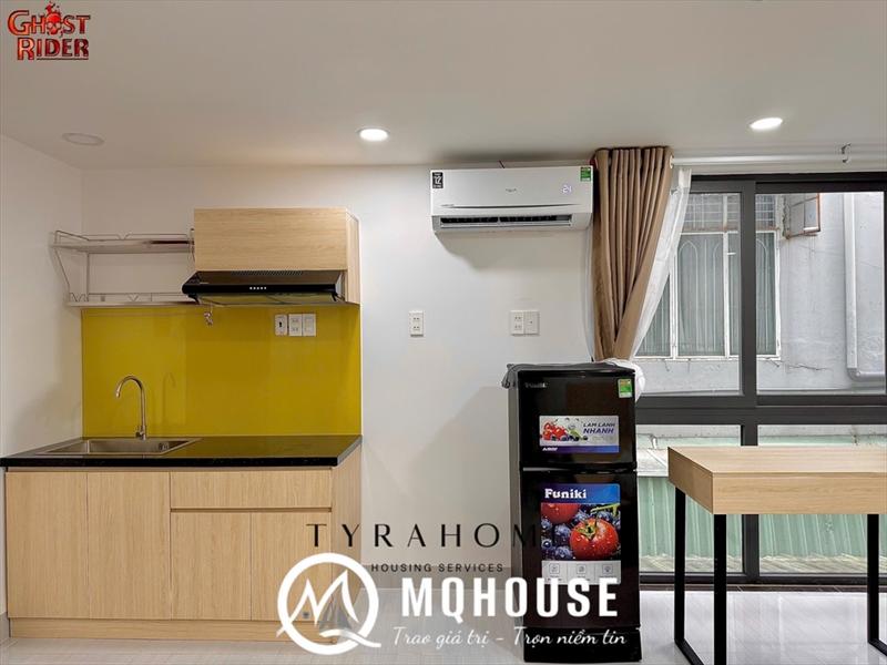 CĂN HỘ DỊCH VỤ FULL NỘI THẤT CÓ CỬA SỔ