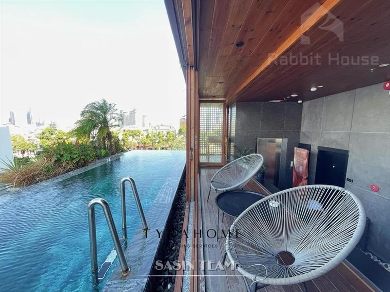 SERVICED APARTMENT FULLY FURNISHED WITH WINDOW