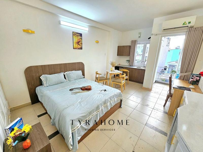 PHÒNG FULLY FURNISHED WITH BALCONY