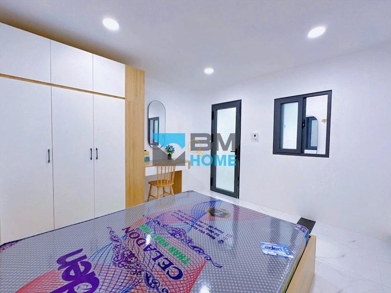PHÒNG FULL NỘI THẤT MÁY GIẶT RIÊNG CÓ CỬA SỔ