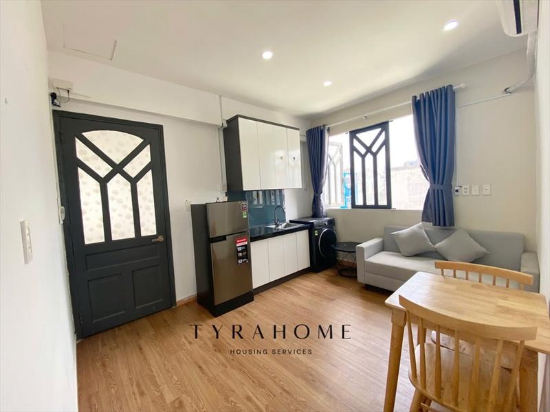 SERVICED APARTMENT FULLY FURNISHED WITH WINDOW