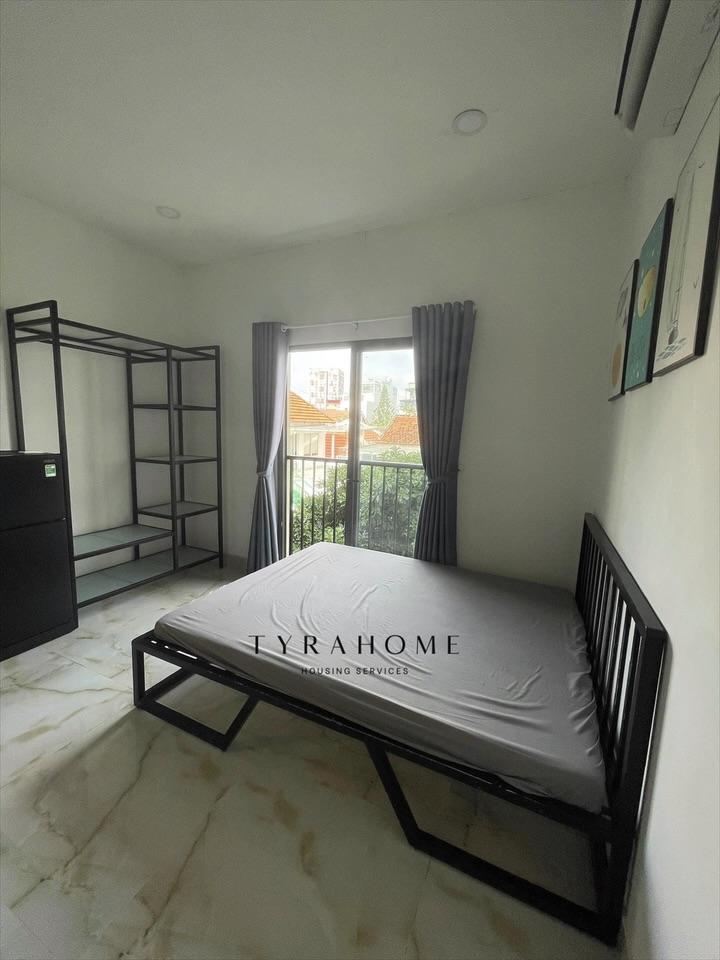 PHÒNG FULLY FURNISHED WITH BALCONY
