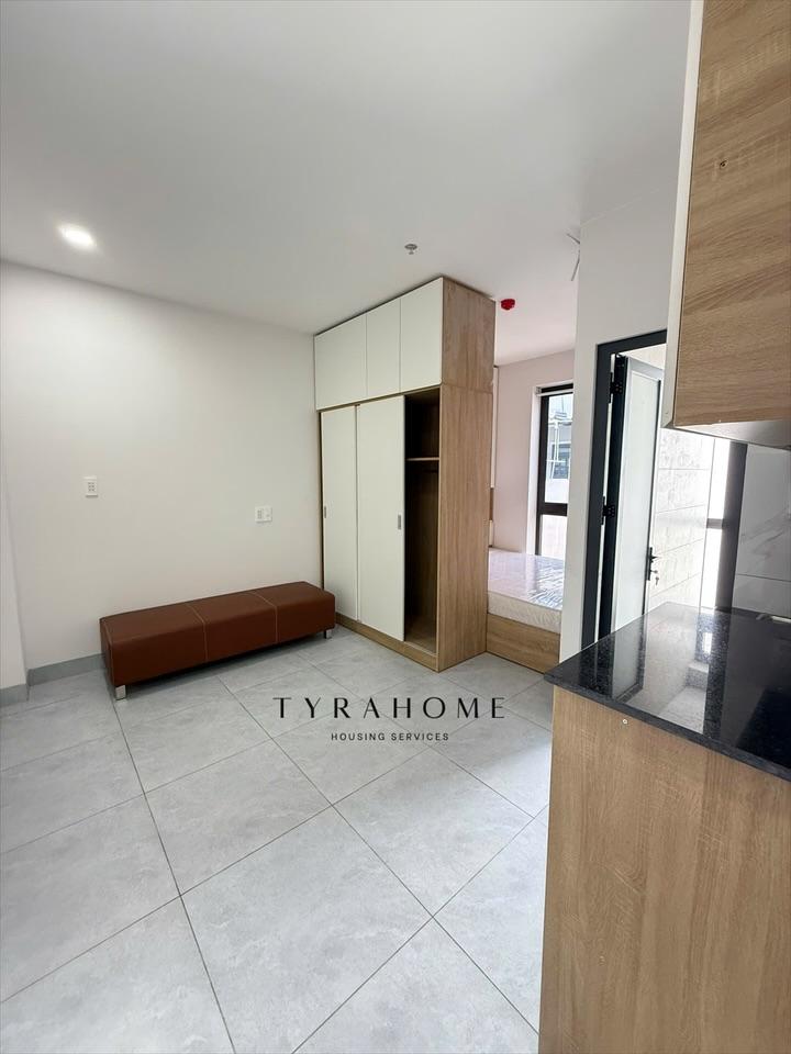 SERVICED APARTMENT FULLY FURNISHED WITH WINDOW