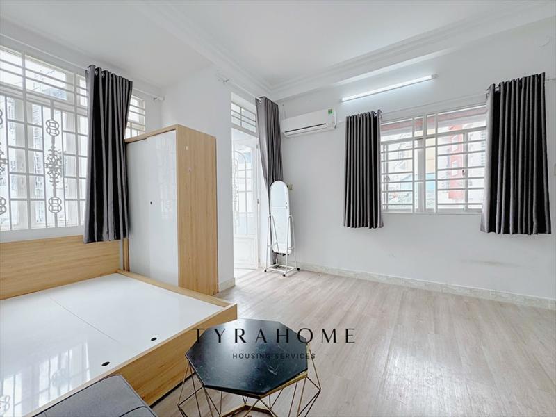 PHÒNG FULLY FURNISHED WITH BALCONY