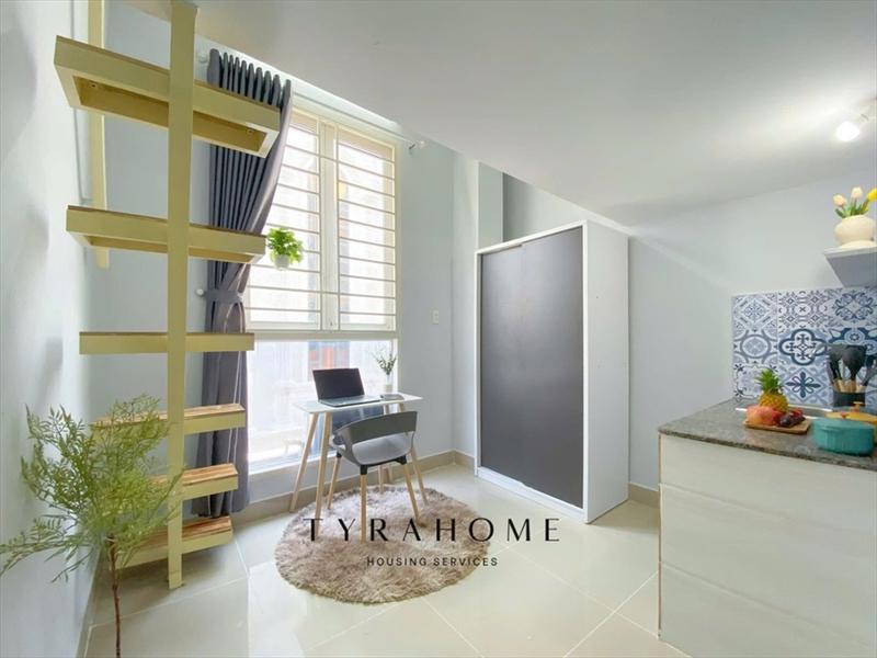 PHÒNG FULLY FURNISHED WITH WINDOW