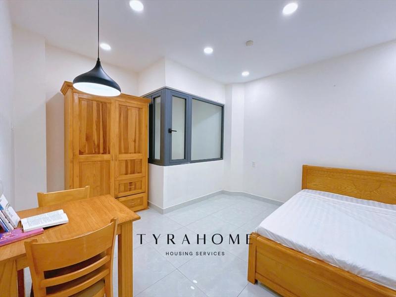 PHÒNG FULLY FURNISHED WITH WINDOW