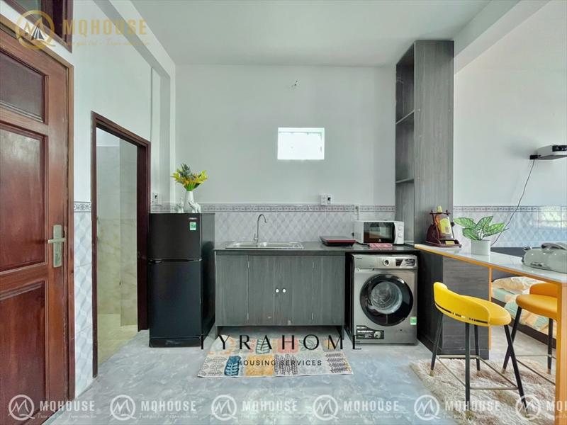 SERVICED APARTMENT FULLY FURNISHED WITH BALCONY