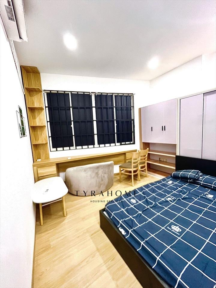 PHÒNG FULLY FURNISHED WITH WINDOW