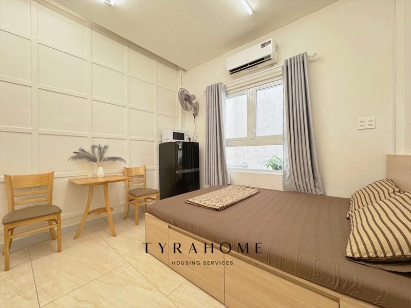 PHÒNG FULLY FURNISHED WITH WINDOW