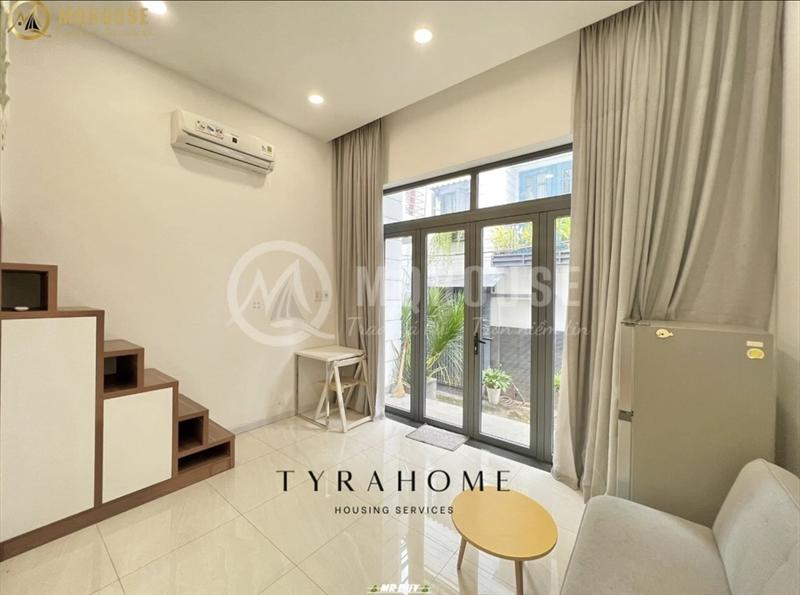 SERVICED APARTMENT FULLY FURNISHED WITH BALCONY