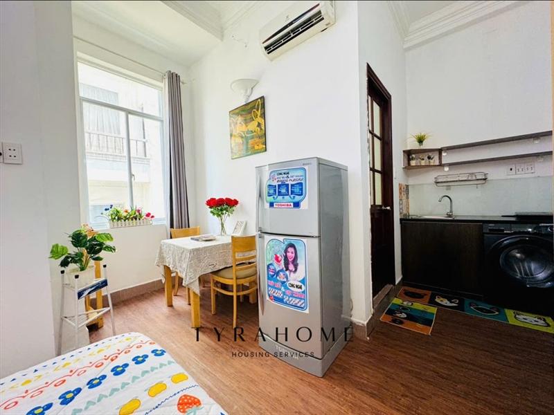 PHÒNG FULLY FURNISHED WITH WINDOW
