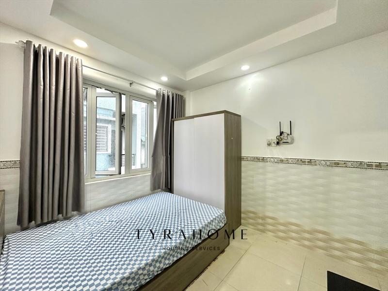 PHÒNG FULLY FURNISHED WITH WINDOW