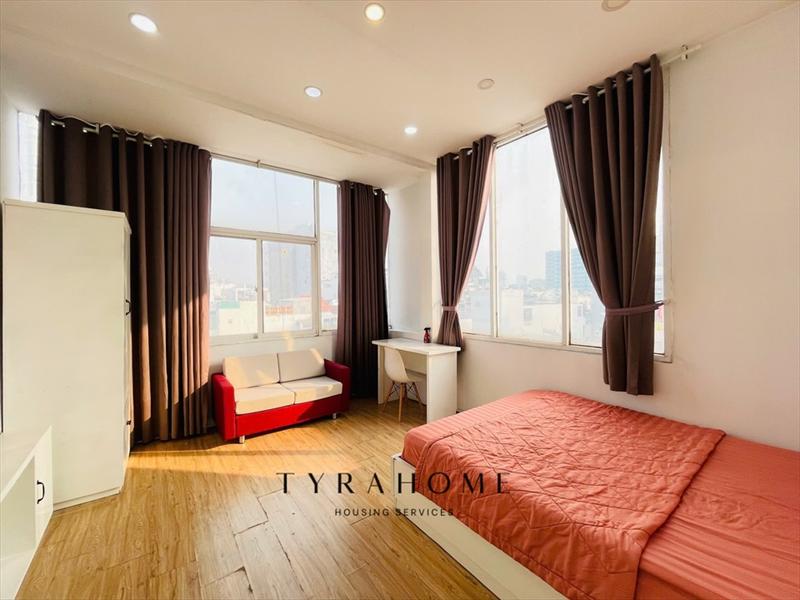 PHÒNG FULLY FURNISHED WITH WINDOW