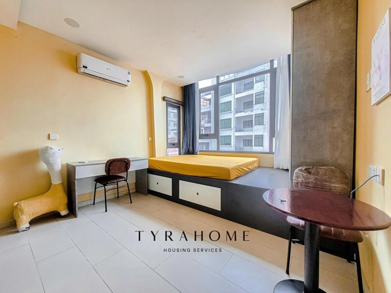 PHÒNG FULLY FURNISHED WITH WINDOW