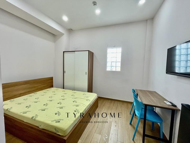 PHÒNG FULLY FURNISHED WITH WINDOW