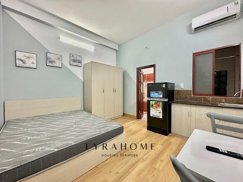 PHÒNG FULLY FURNISHED WITH WINDOW