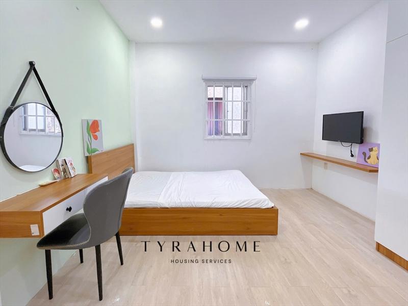 PHÒNG FULLY FURNISHED WITH WINDOW