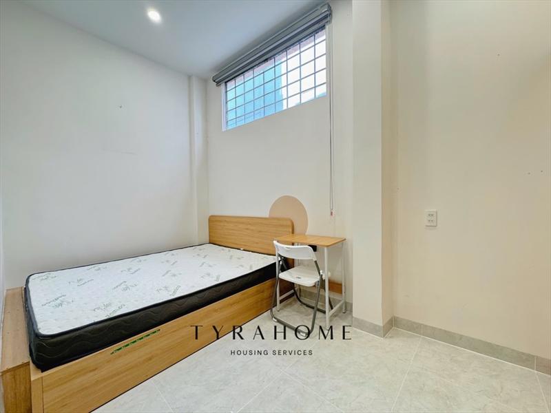 PHÒNG FULLY FURNISHED WITH WINDOW