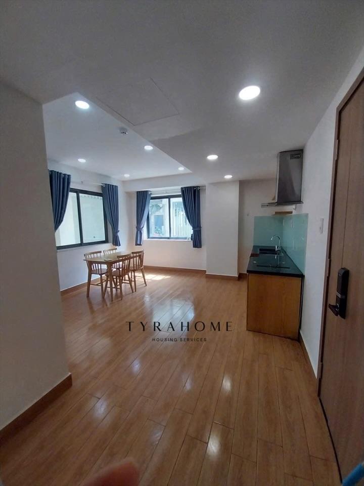 PHÒNG FULLY FURNISHED WITH WINDOW