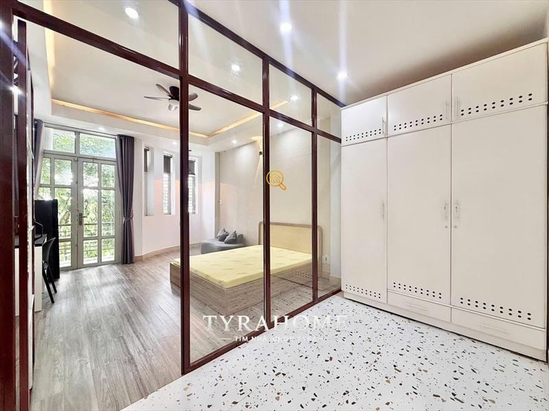 CĂN HỘ DỊCH VỤ FULL NỘI THẤT CÓ BAN CÔNG