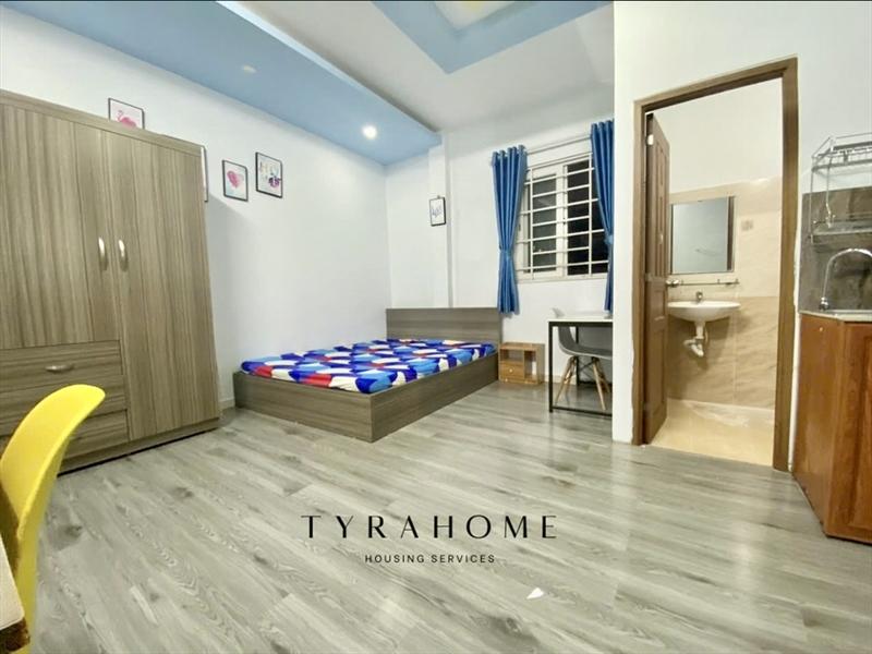 PHÒNG FULLY FURNISHED WITH WINDOW