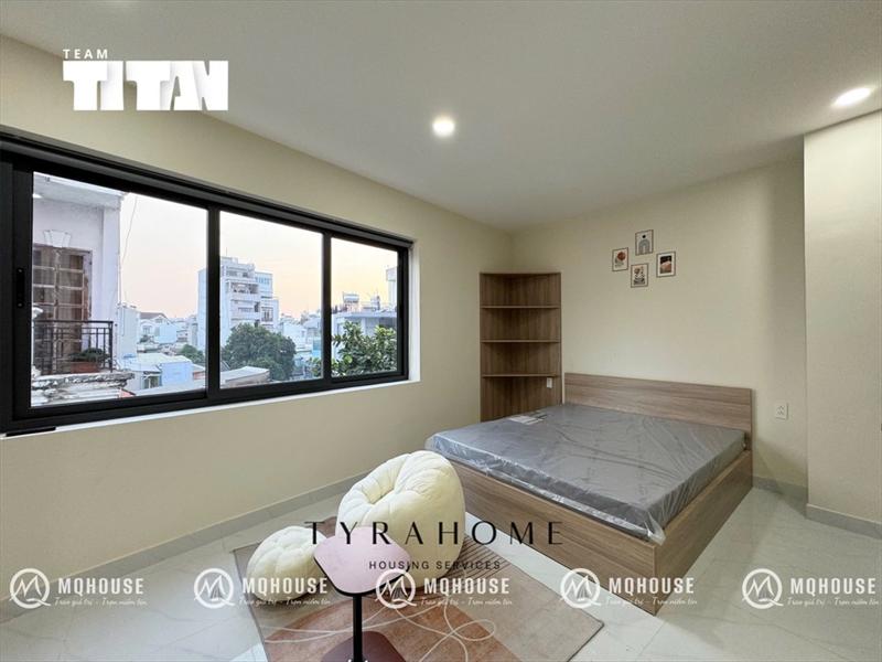 PHÒNG FULLY FURNISHED WITH WINDOW