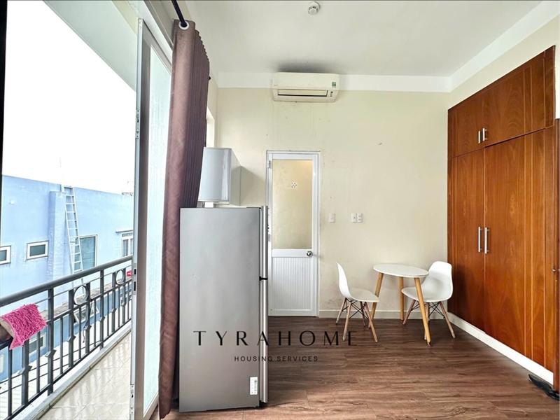 PHÒNG FULLY FURNISHED WITH BALCONY