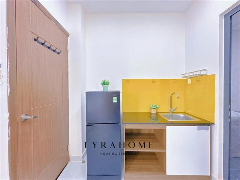 PHÒNG FULLY FURNISHED WITH BALCONY