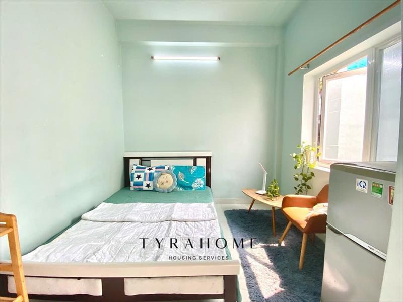 PHÒNG FULLY FURNISHED WITH BALCONY
