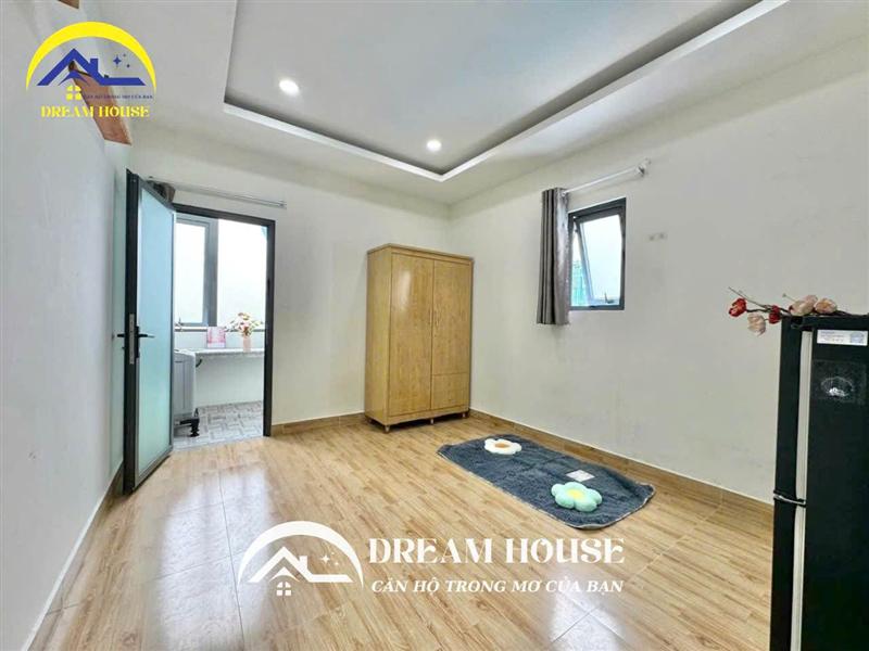 STUDIO SEPARATE KITCHEN BALCONY NEAR VHU