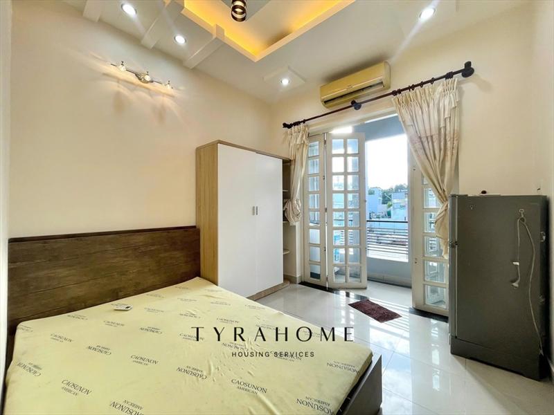 PHÒNG FULLY FURNISHED WITH BALCONY