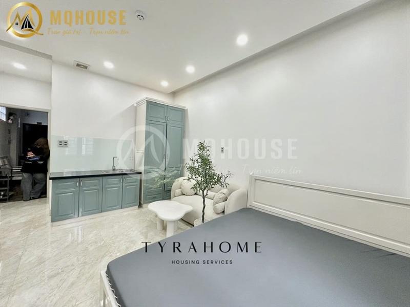 PHÒNG FULLY FURNISHED WITH WINDOW