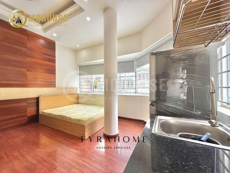PHÒNG FULLY FURNISHED WITH WINDOW