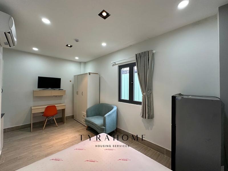 PHÒNG FULLY FURNISHED WITH WINDOW