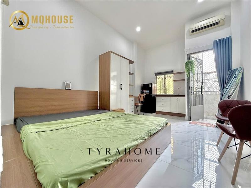PHÒNG FULLY FURNISHED WITH BALCONY