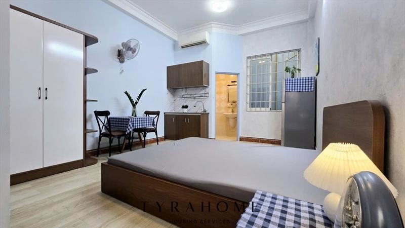 PHÒNG FULLY FURNISHED WITH WINDOW