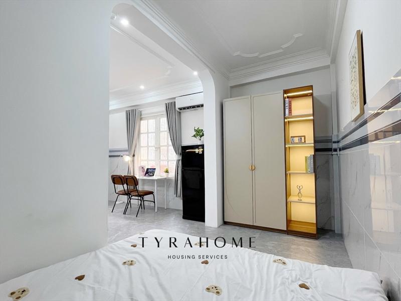 SERVICED APARTMENT FULLY FURNISHED WITH WINDOW